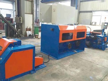 CL-300雙張力復繞機