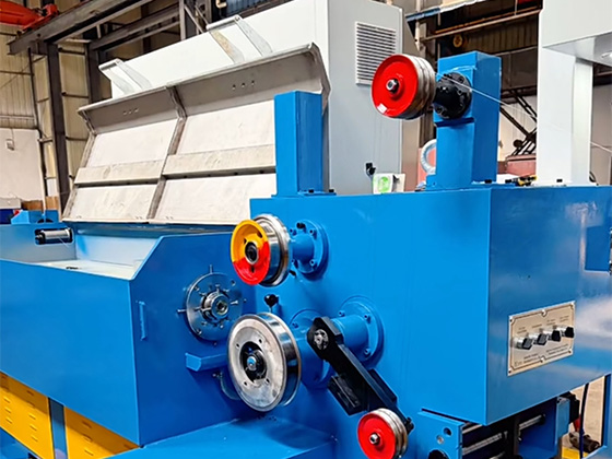 250、350型工字輪水箱拉絲機(jī)